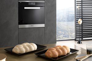 Der Miele Dialoggarer backt Brot mit Kruste