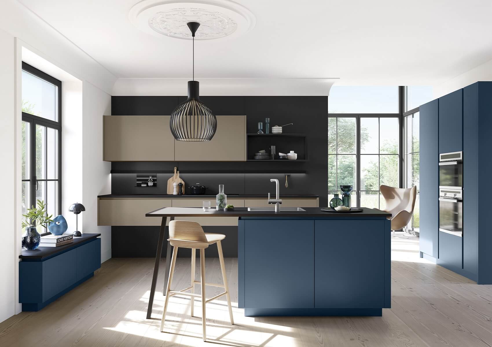 Haecker-concept130-Porto-moderne-Inselkueche-Ozeanblau
