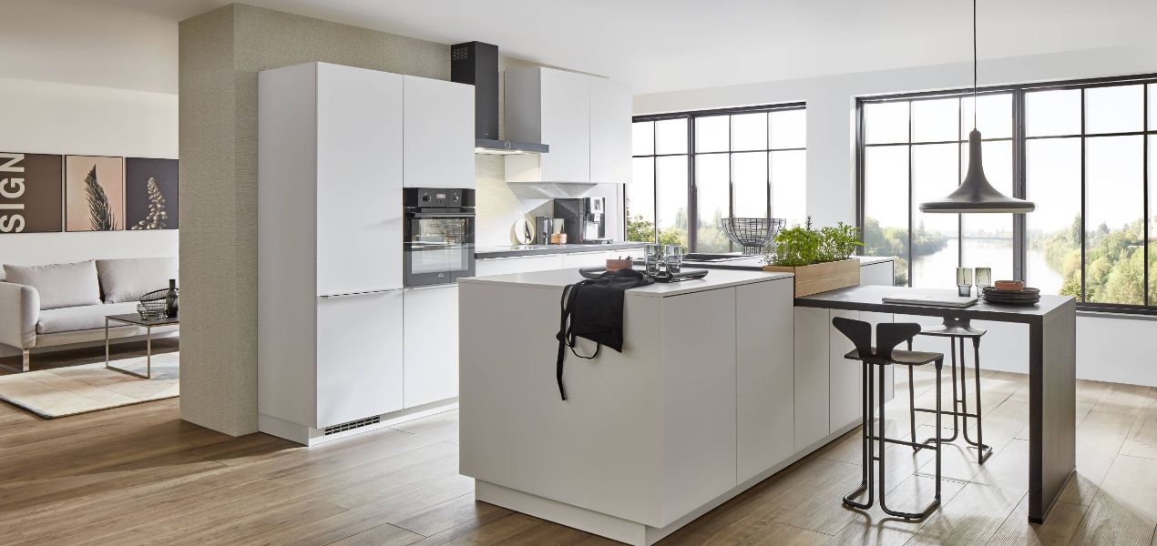 Nobilia Easytouch Design Inselküche Alpinweiß