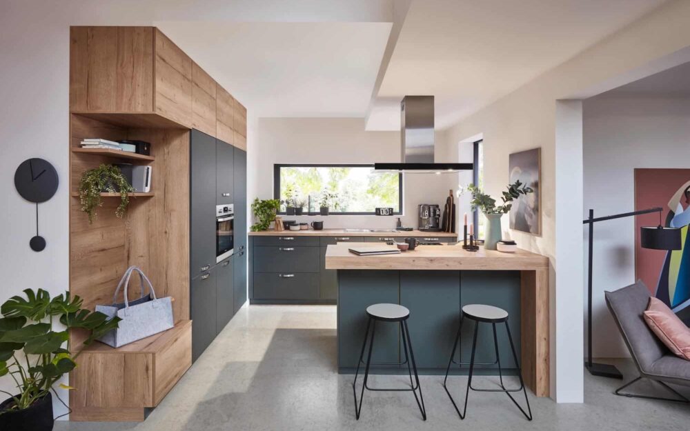 Nobilia Easytouch moderne Kueche mit Halbinsel