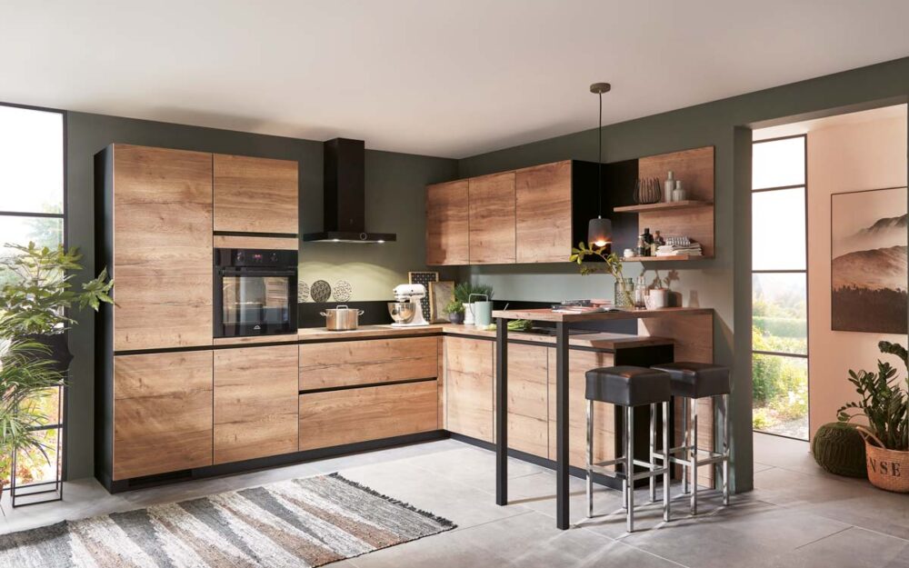 nobilia-structura-l-kueche-holzoptik-mit-bartresen