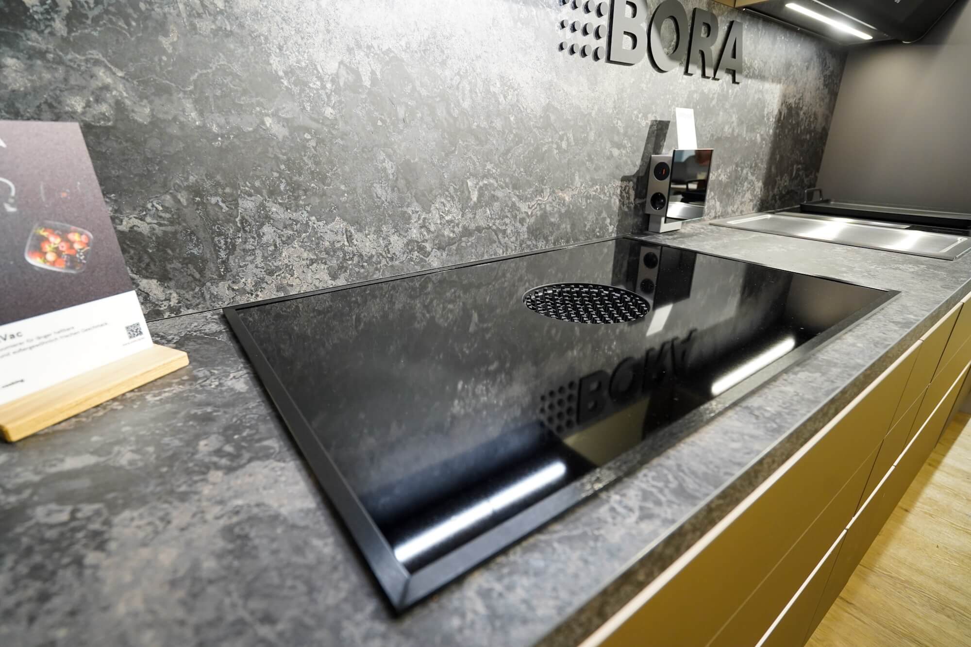 BORA Induktionskochfeld mit Einströmdüse