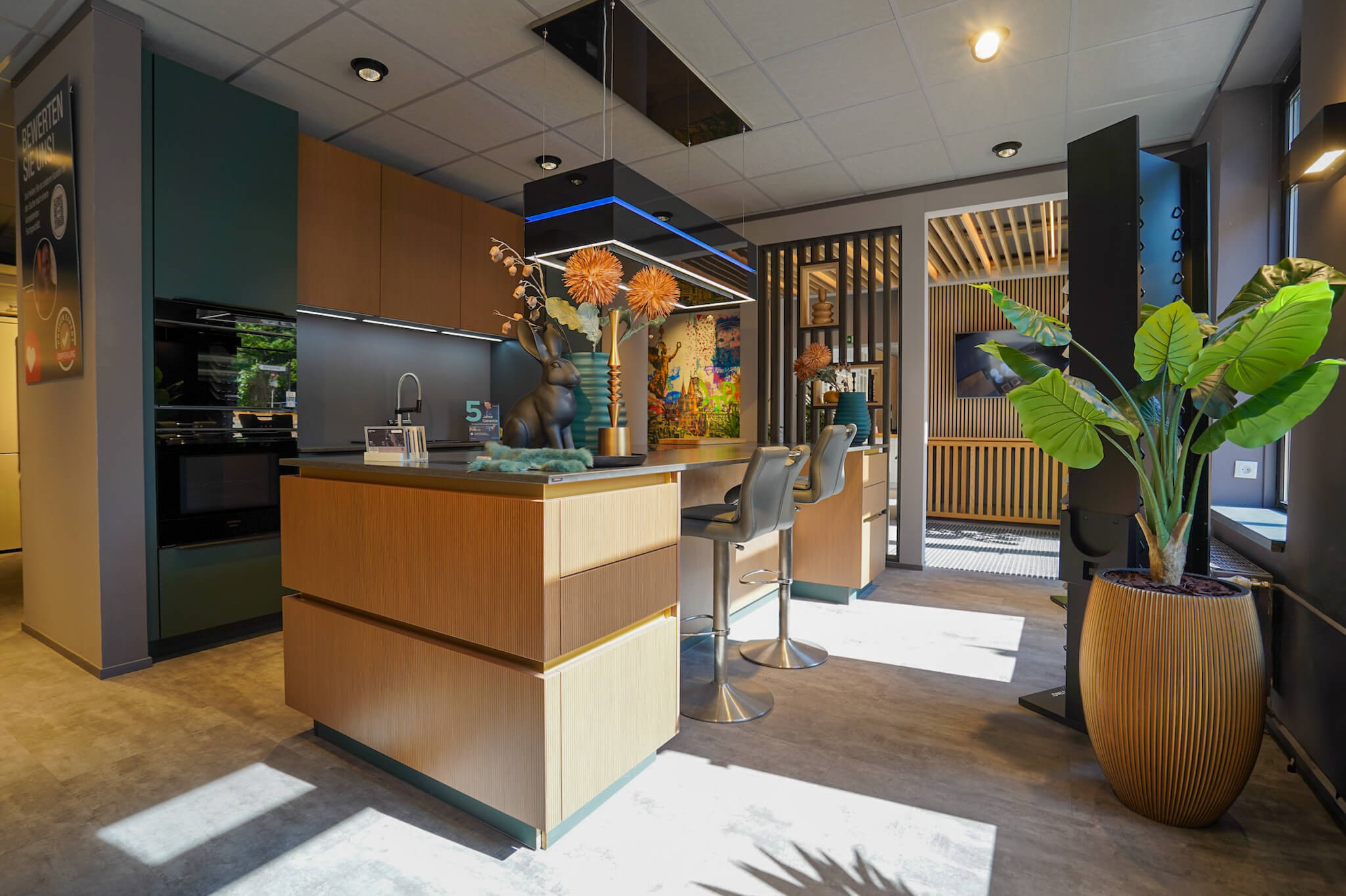 Ballerina Design Inselkueche Holz Rillenoptik