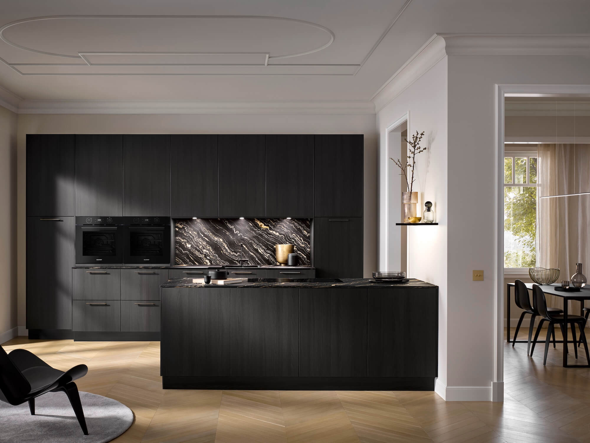 Häcker Design Inselküche Feineiche schwarz